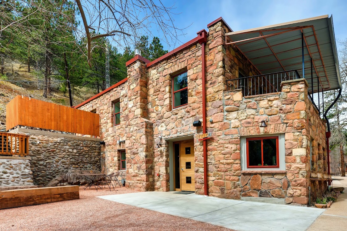 A-Lodge Boulder (Boulder Adventure Lodge), venue in Colorado