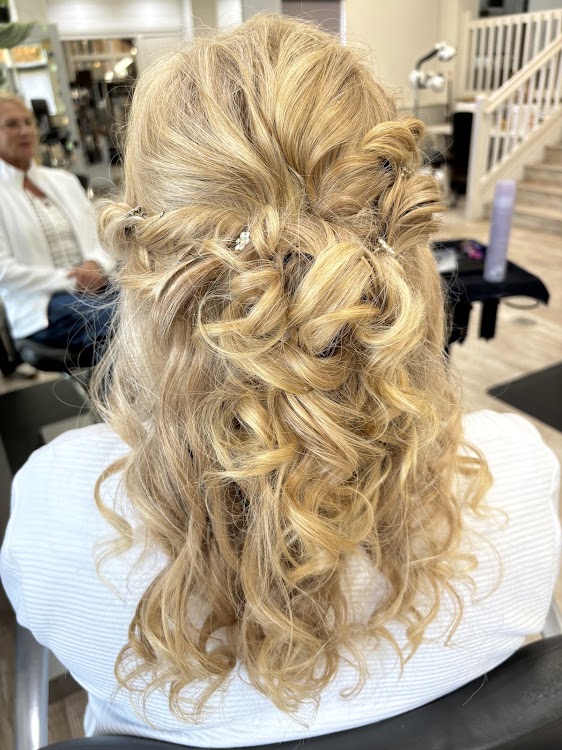 Glacier Lily Beauty, hair & makeup artist in Colorado