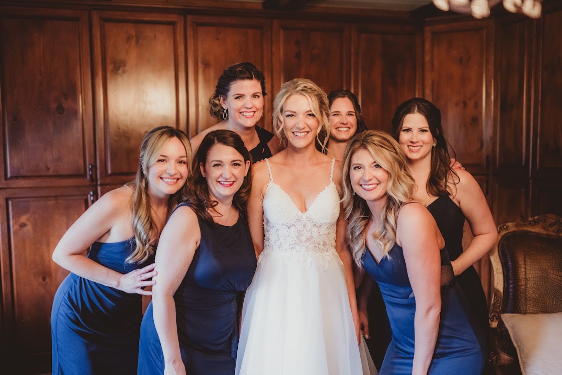 Rollers & Rouge (Colorado), hair & makeup artist in Colorado